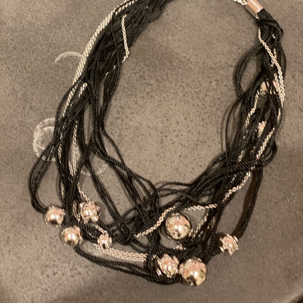 Esprit necklace choker
